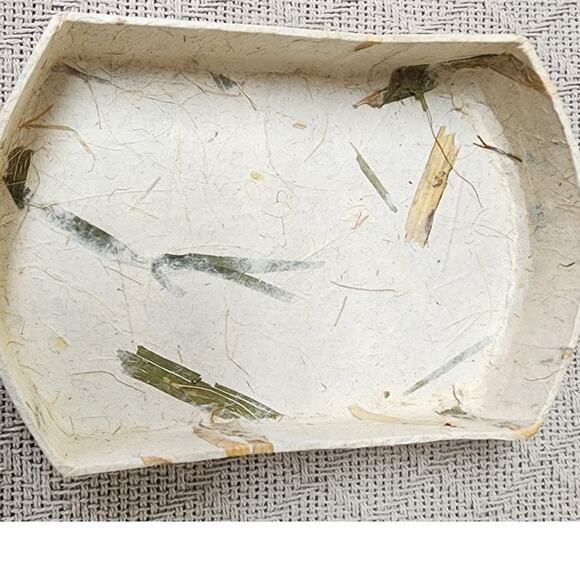 Relax and Detox with Purity Ancient Mineral Salts Aroma Sea bath Gift Set 4 oz. - Picture 9 of 9